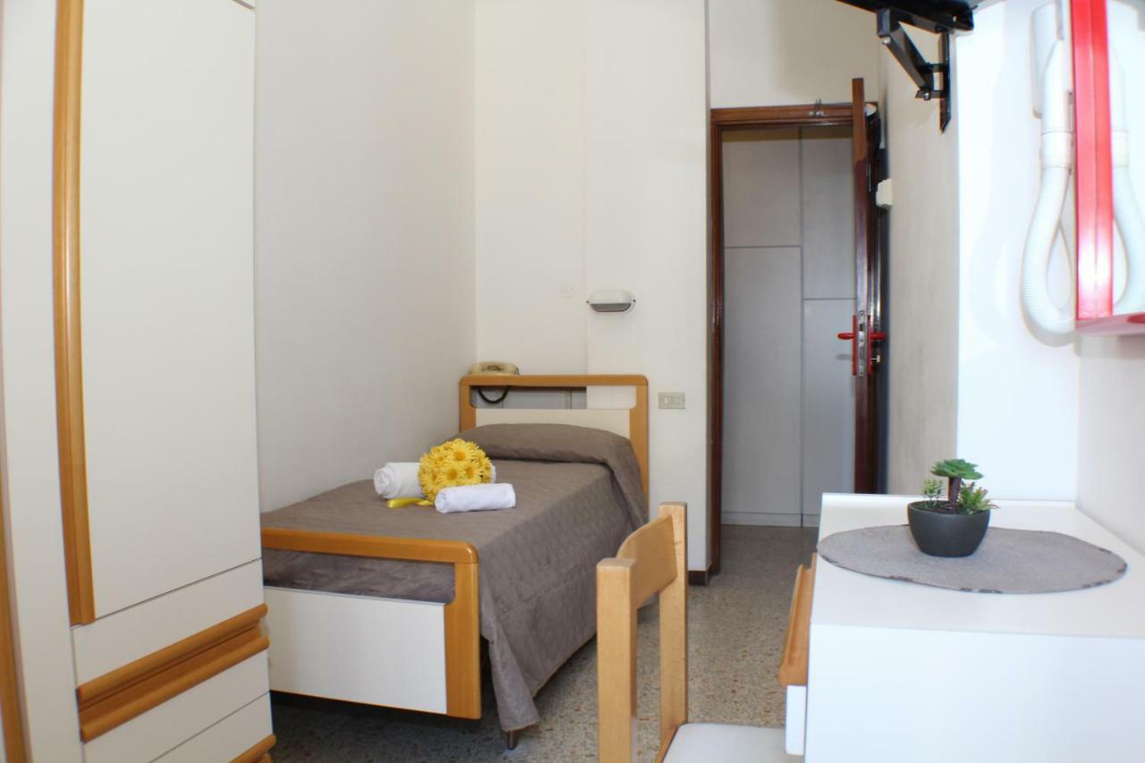 מיסאנו אדריאטיקו Hotel Caesar מראה חיצוני תמונה