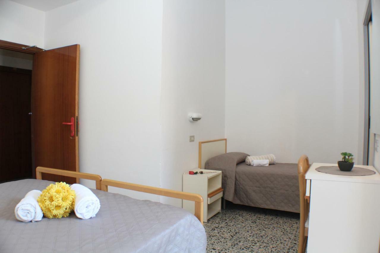 מיסאנו אדריאטיקו Hotel Caesar מראה חיצוני תמונה